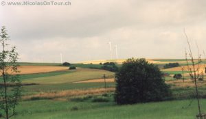 Windkraftanlagen am Strassenrand