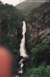1. Wasserfall am steilen Aufstieg nach Gudvangen
