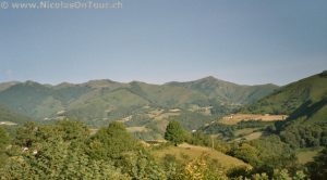 Blick Richtung Col d'Iraty beim Aufstieg zum Col d'Erroymendi (1)