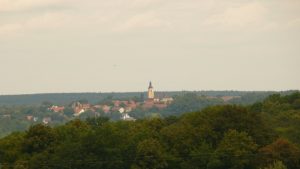 Herausragender Kirchturm