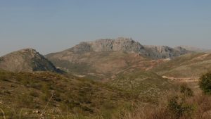 Blick auf die erste Abfahrt vom Tag mit dem anschliessenden Anstieg