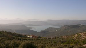 Blick auf den Embalse de Iznájar