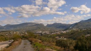 Hinter der Berglücke ist Ventas de Zafarraya, wo ich gestern herkam