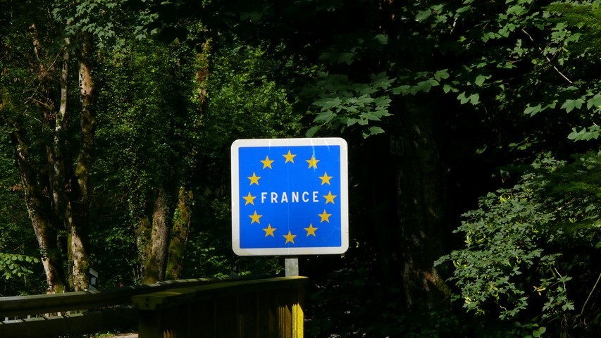 Erste Kontakte mit Frankreich