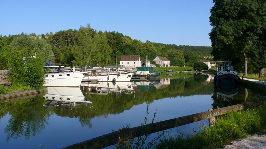 Am Canal de Bourgogne (1)