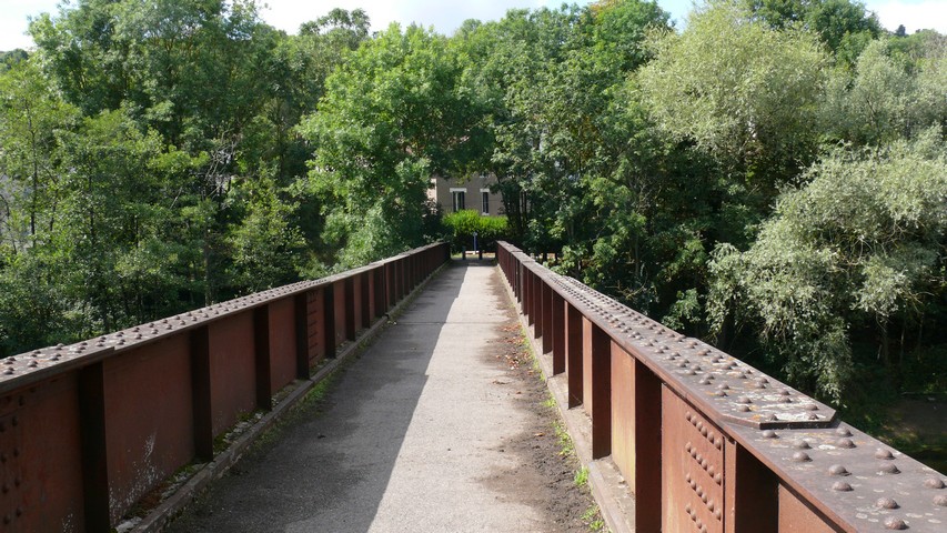 Brücke nur für Fahrräder und Fussgänger...