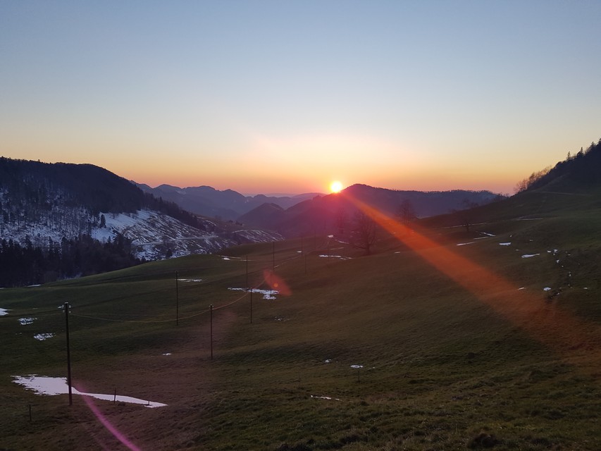 01.04.2020: Letzte Sonnenstrahlen auf dem Passwang