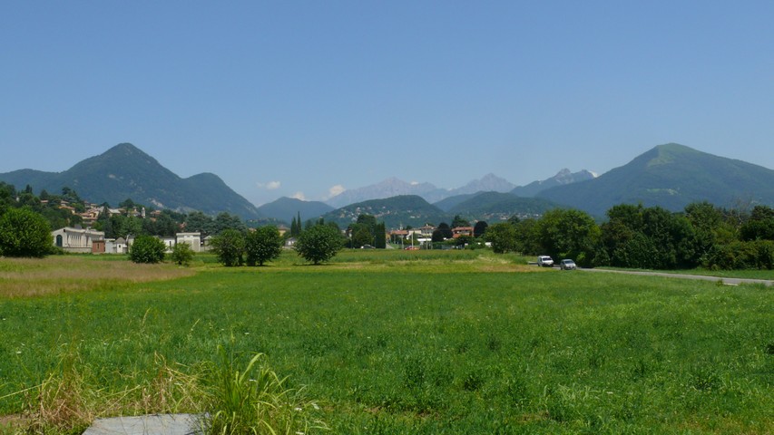 Berge in der Ferne, aber unterwegs waren auch viele Hügel zu bezwingen!