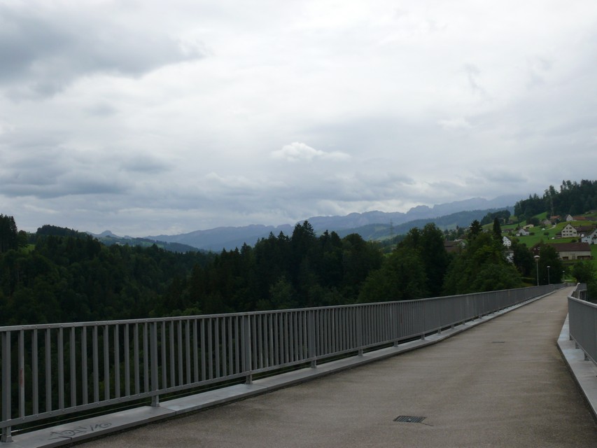Blick von der Brücke ins Appenzellerland