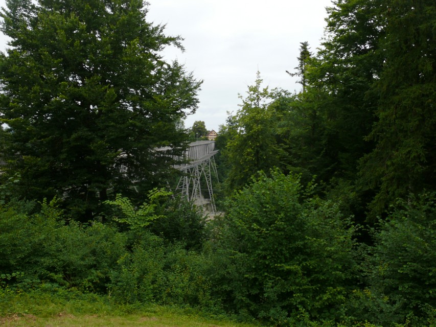 Die Fussgänger- und Velobrücke über die Sitter