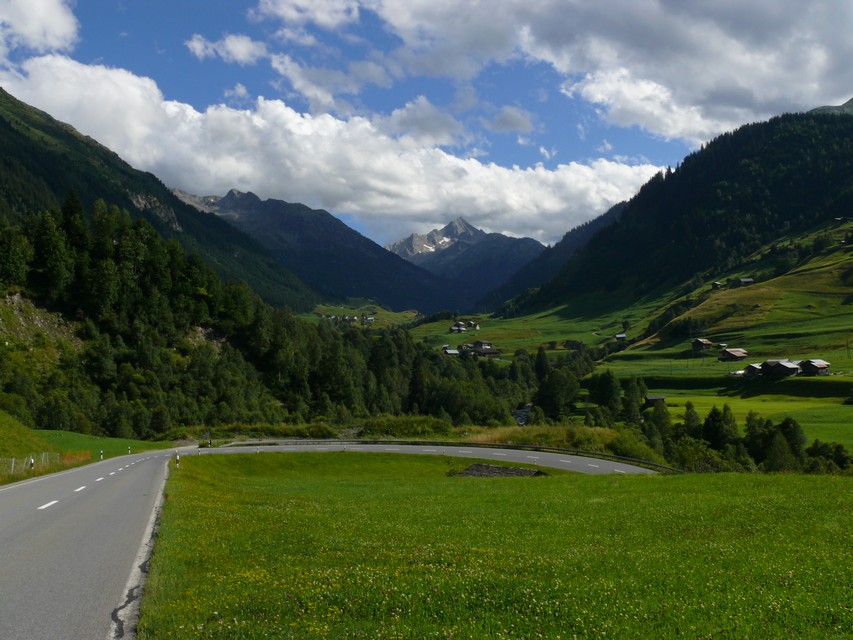 Blick zurück Richtung Lukmanier