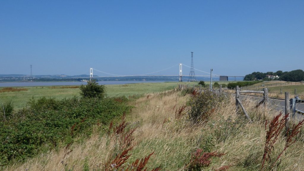 Erste Blicke auf die Severn Bridge