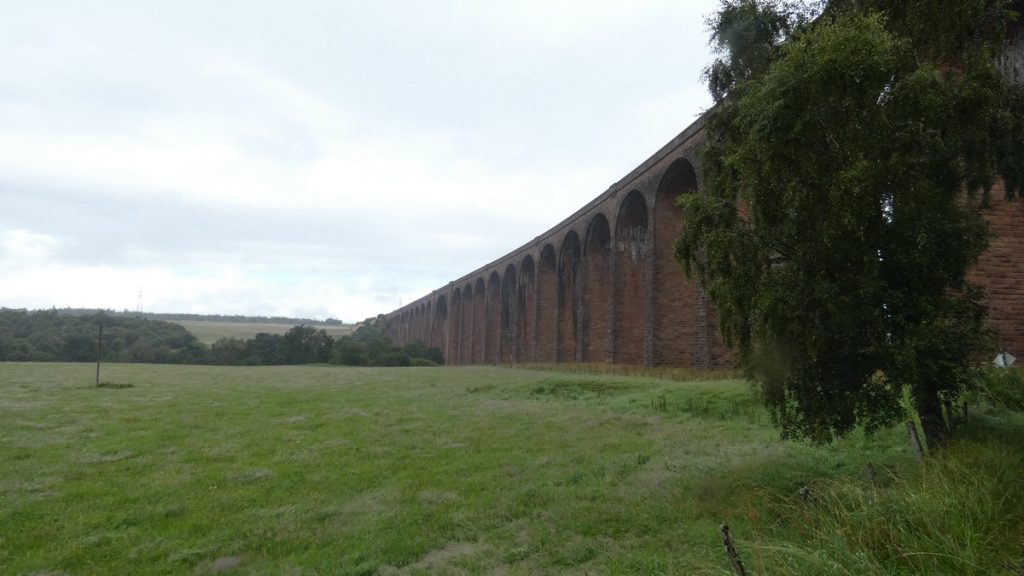 Mächtiges Viadukt