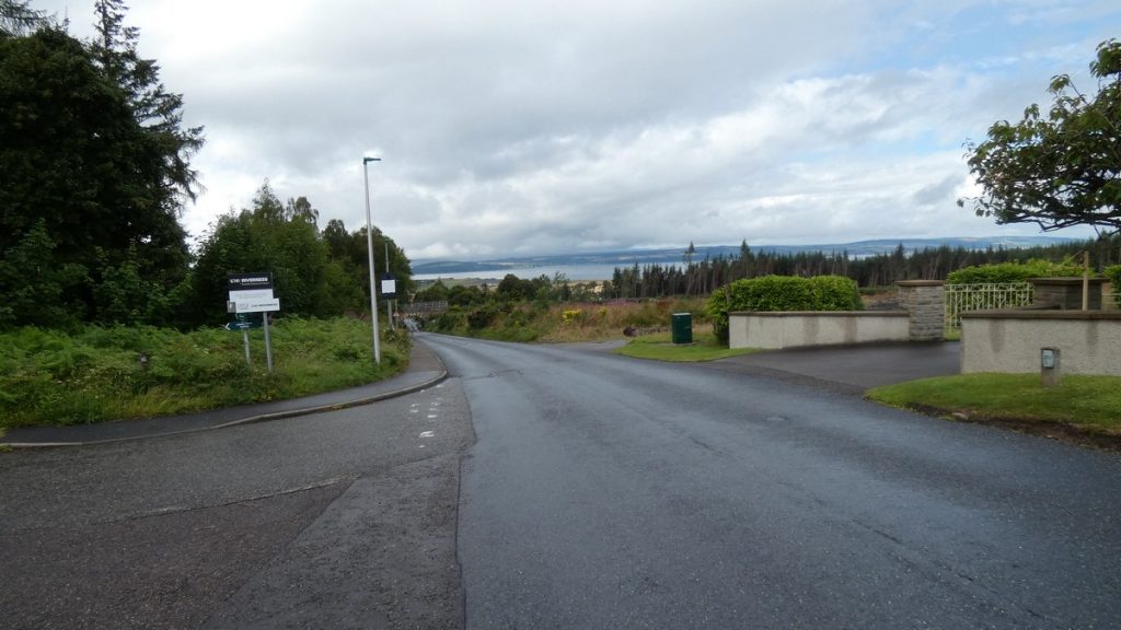 Einfahrt nach Inverness