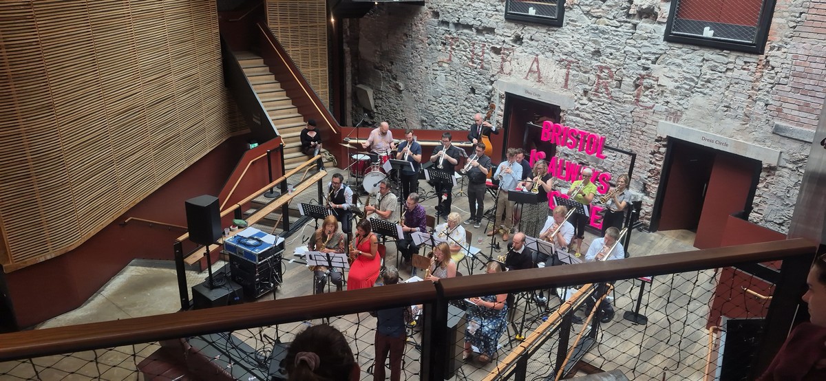 Bristol Community Big Band im Bristol Old Vic