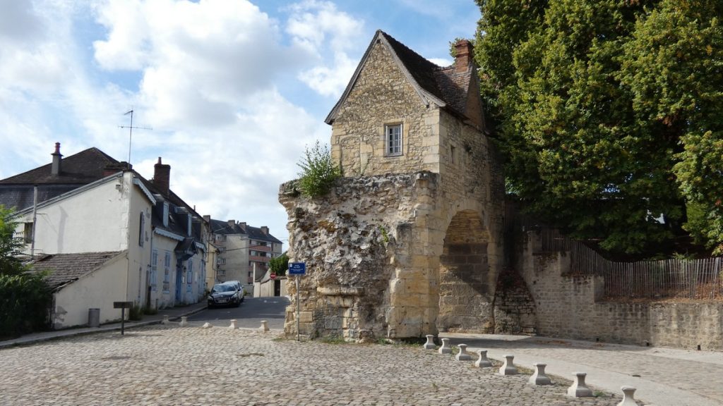 Avant-Porte du Croux