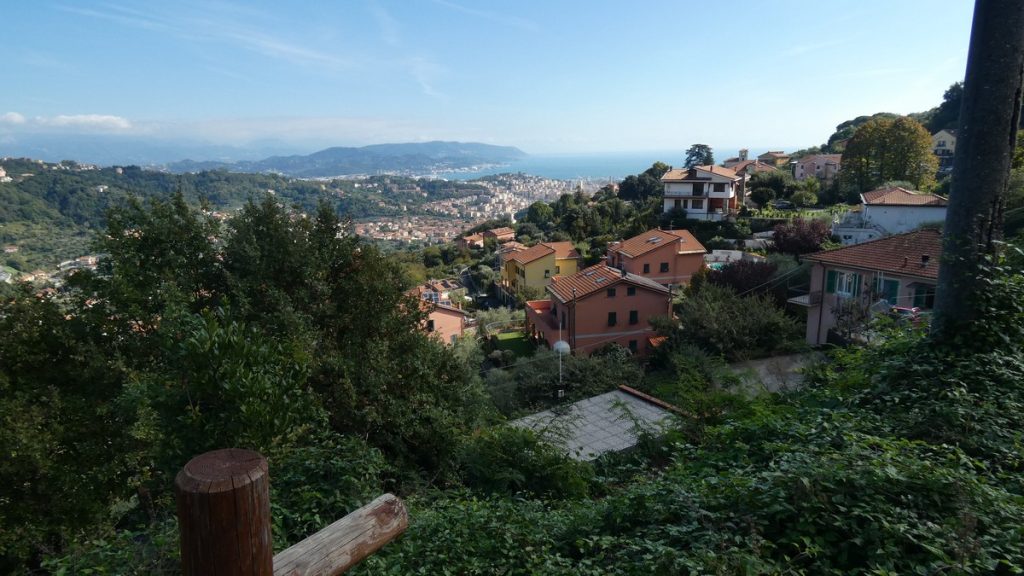 Blick über die Dächer von La Spezia