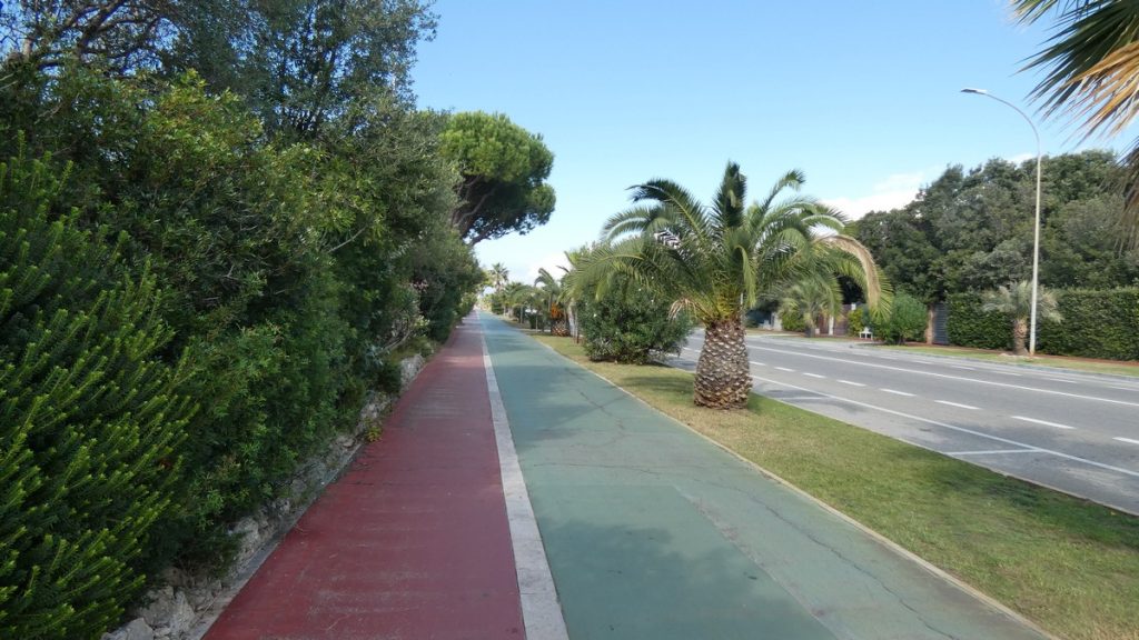 Radweg entlang des Mittelmeers