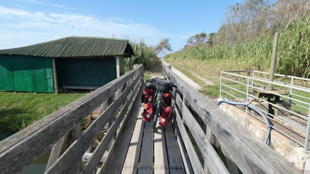 Enge Radweg-Passage!