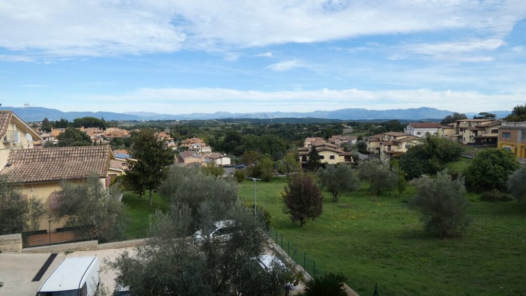 Blick über die Dächer von Rignano Flaminio