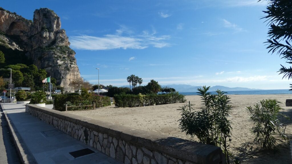 Mittelmeerküste in Terracina